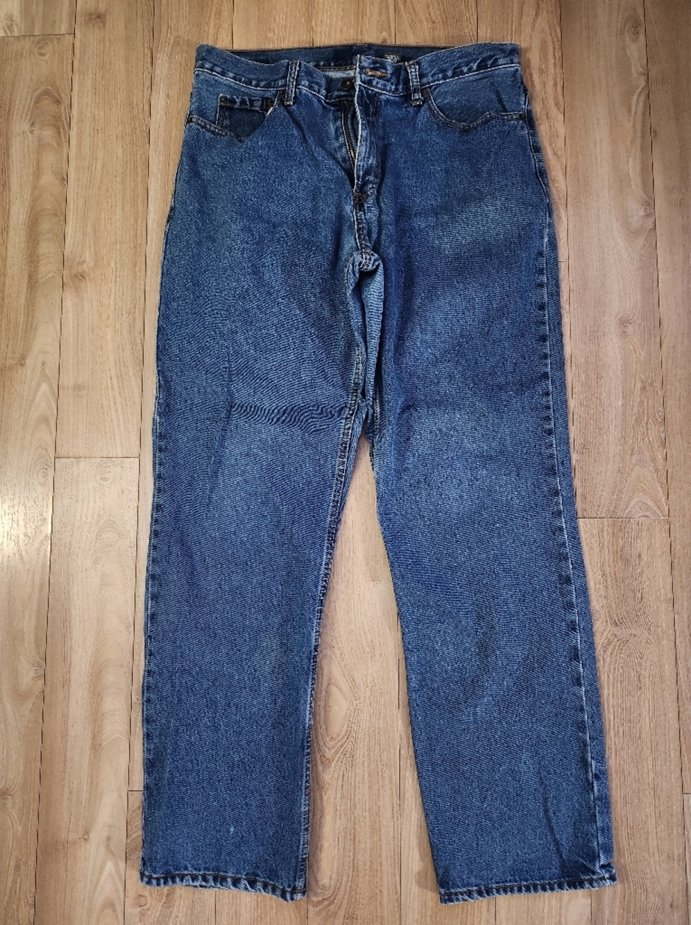 Classic Men's Blue Denim Jeans 34x32 Used: Good